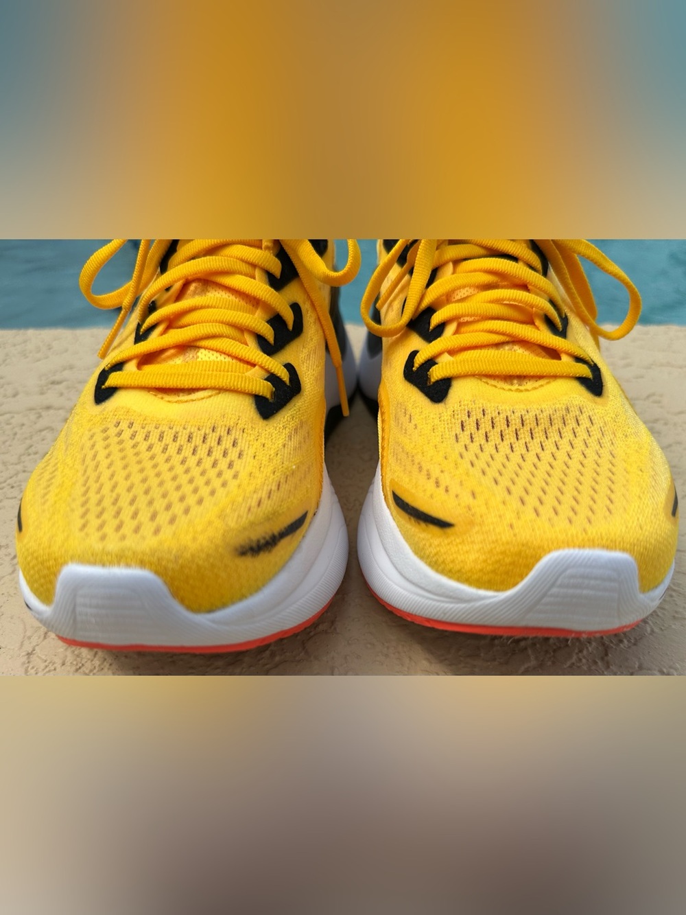 Saucony Endorphin Shift 2 in ViZiGold Yellow Running Shoes Women Size 7.5 in VGC - Picture 6 of 15